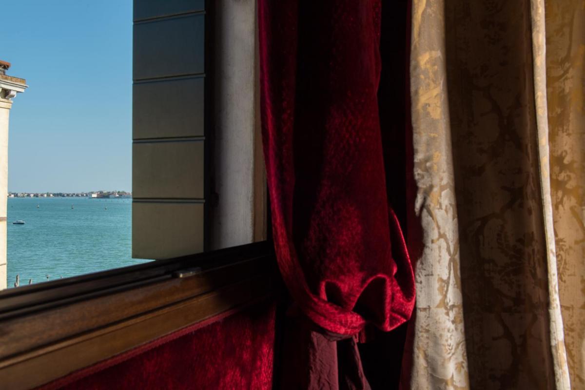 Hotel Metropole Venezia Exterior photo